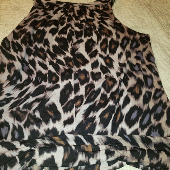 Sleeveless Top - Picture 5 of 11